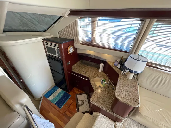 Tivoli II Yacht Photos Pics GALLEY OVERVIEW TO STBD.