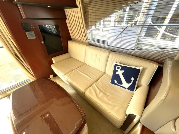 Tivoli II Yacht Photos Pics SALON TO PORT ULTRA-LEATHER SOFA