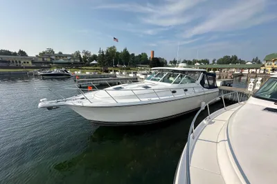 Tiara Yachts 4000 Express