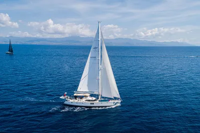 2013 Oyster 625