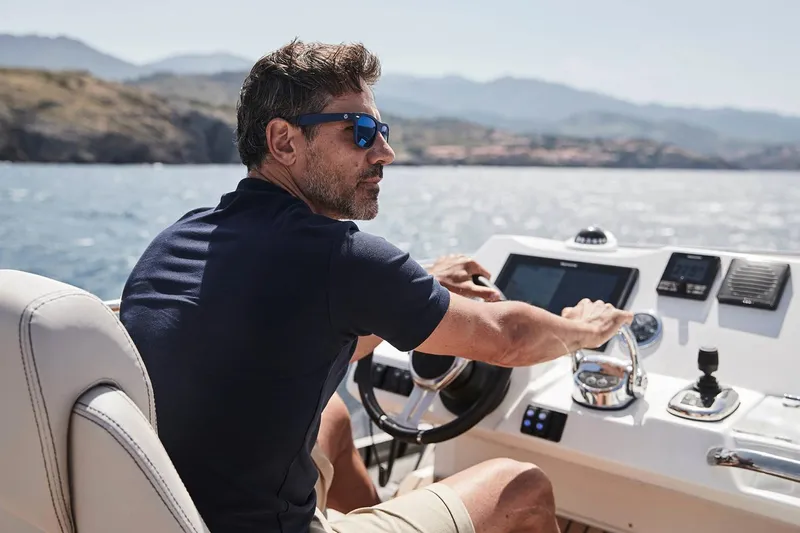  Yacht Photos Pics Manufacturer Provided Image