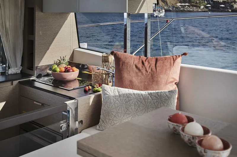  Yacht Photos Pics Manufacturer Provided Image