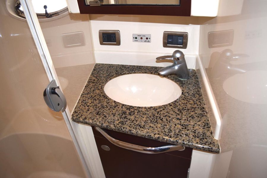 2006 Sea Ray 40 Motor Yacht
