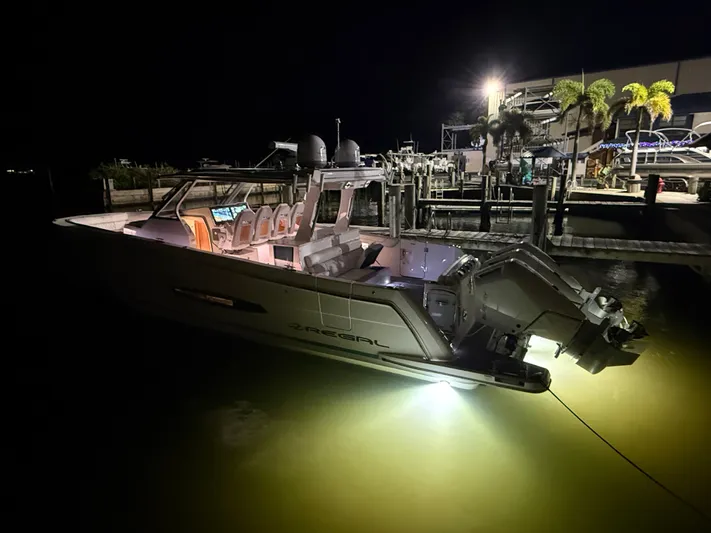  Yacht Photos Pics 2024 REGAL 38 SAV - Image 14