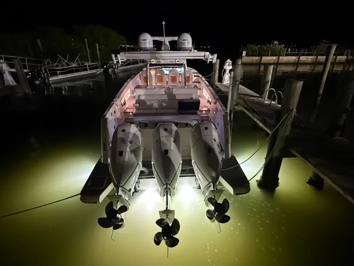  Yacht Photos Pics 2024 REGAL 38 SAV - Image 15