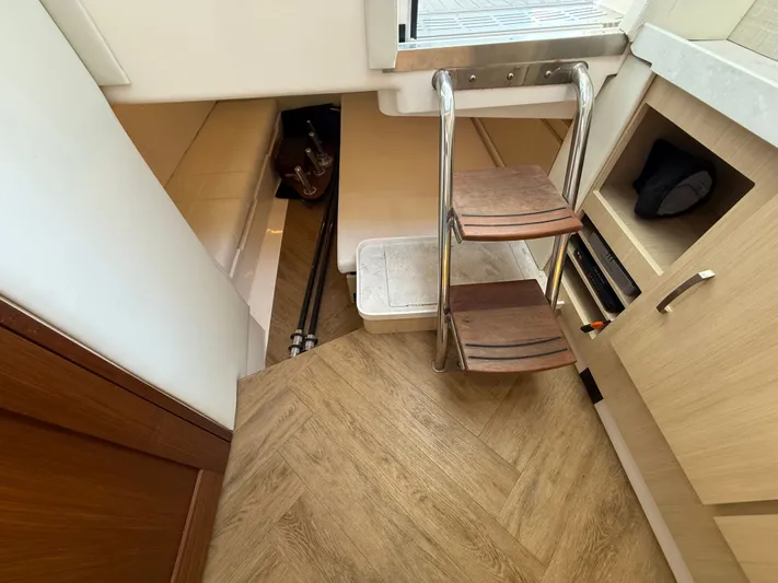  Yacht Photos Pics 2024 REGAL 38 SAV - Image 41