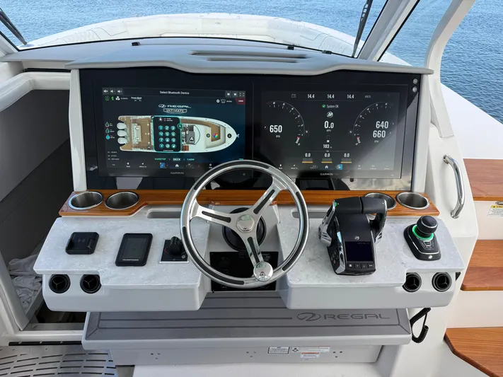  Yacht Photos Pics 2024 REGAL 38 SAV - Image 16
