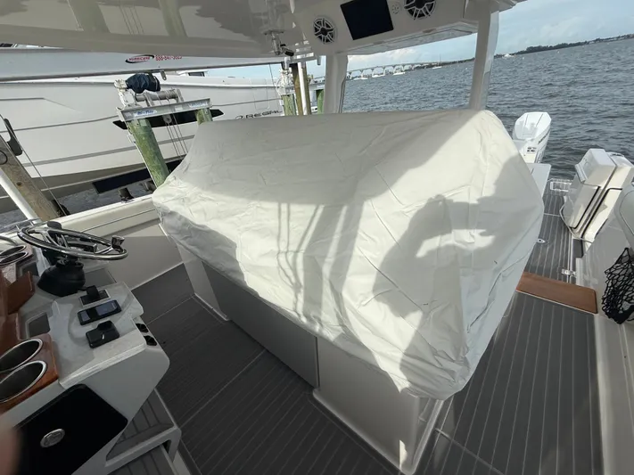  Yacht Photos Pics 2024 REGAL 38 SAV - Image 47