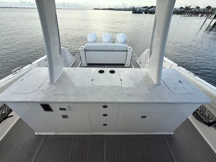  Yacht Photos Pics 2024 REGAL 38 SAV - Image 22