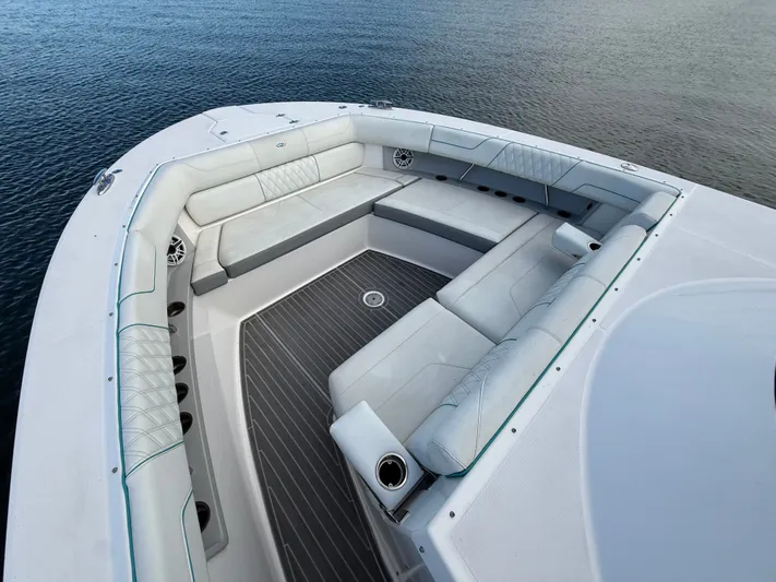  Yacht Photos Pics 2024 REGAL 38 SAV - Image 34