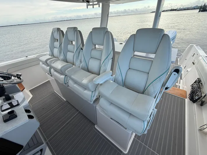  Yacht Photos Pics 2024 REGAL 38 SAV - Image 21