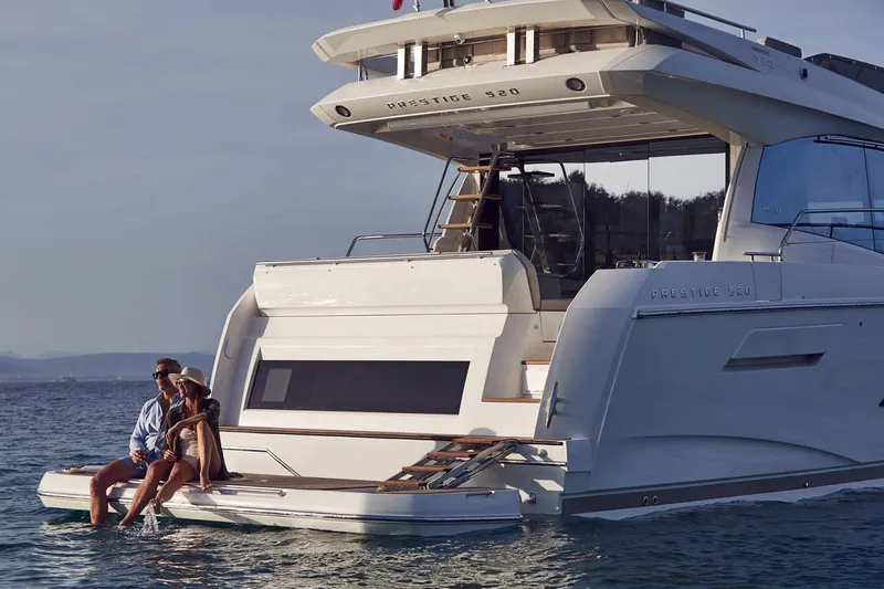  Yacht Photos Pics Manufacturer Provided Image