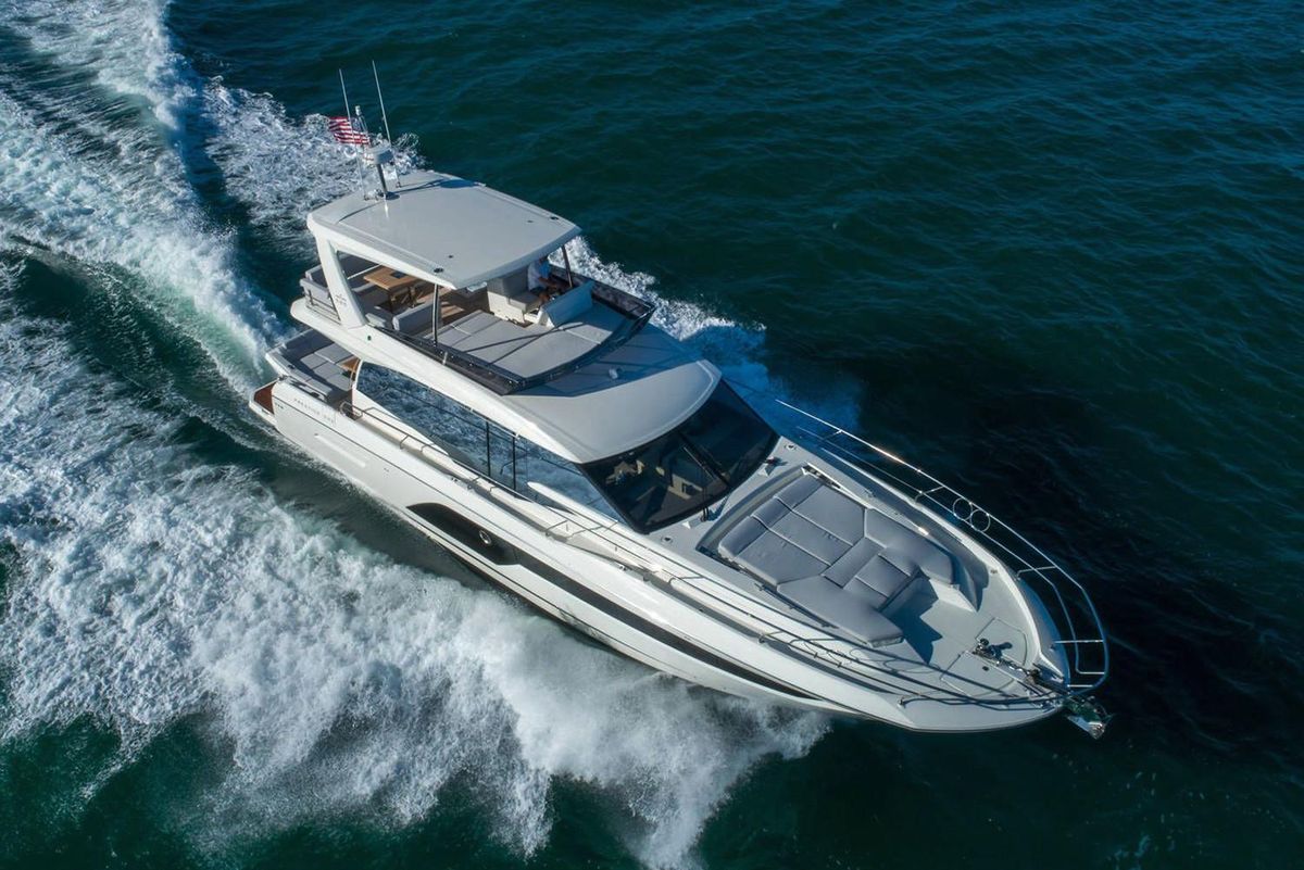 2020 Prestige 61 