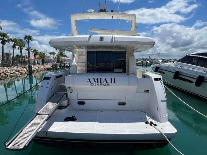 Amia Yacht Photos Pics 