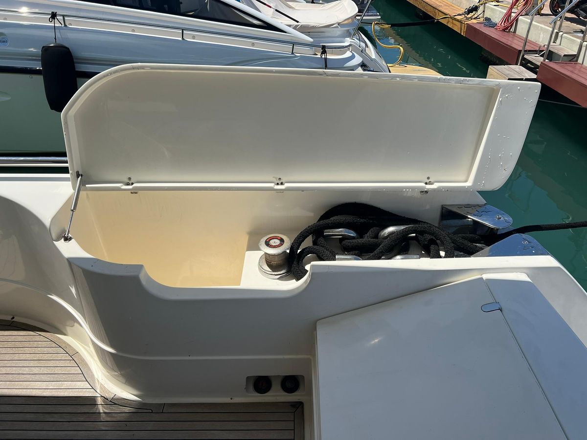 2006 Ferretti Yachts 74 