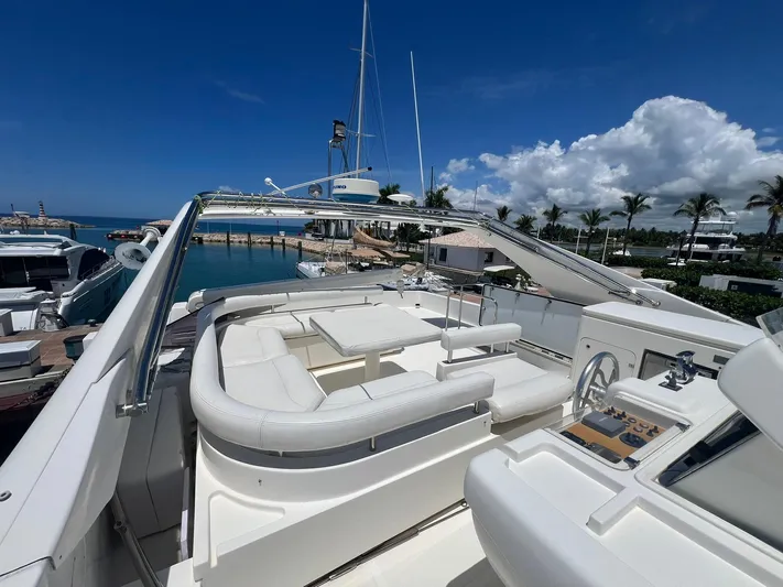 Amia Yacht Photos Pics 