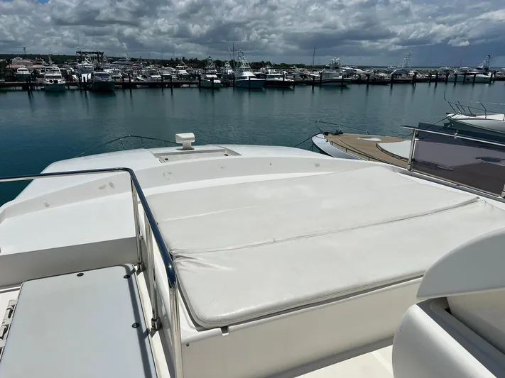 Amia Yacht Photos Pics 