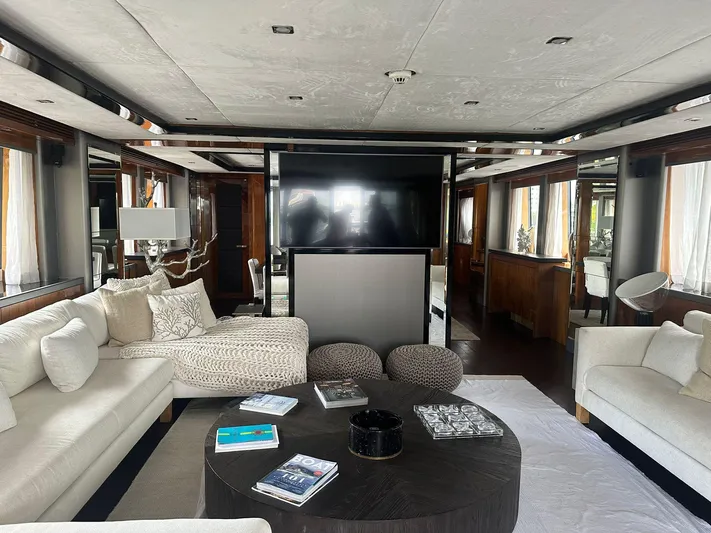 Blue Yacht Photos Pics 