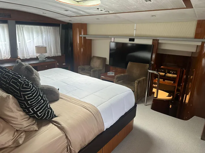 Blue Yacht Photos Pics 