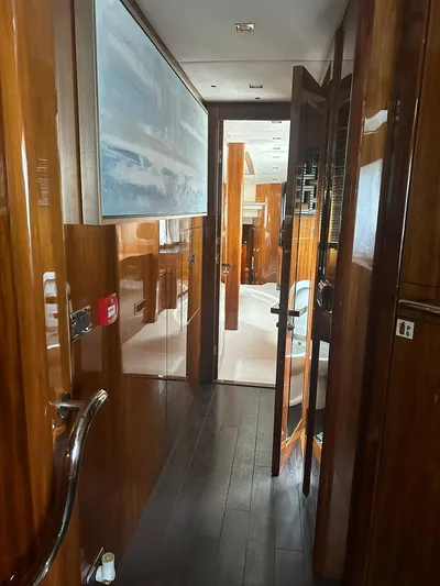 Blue Yacht Photos Pics 