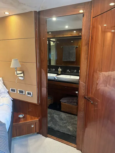 Blue Yacht Photos Pics 