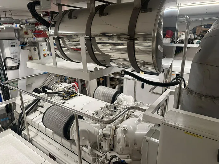 Blue Yacht Photos Pics 