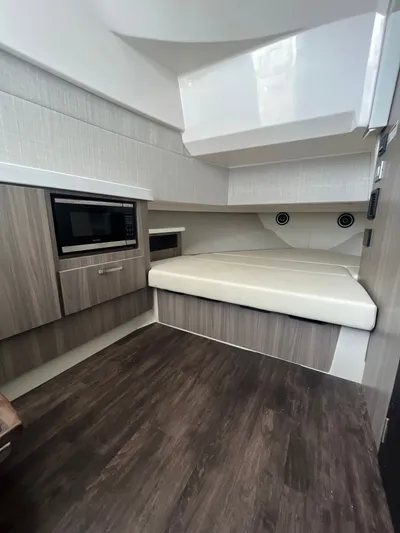  Yacht Photos Pics 2021 REGAL 38 SAV - Image 22