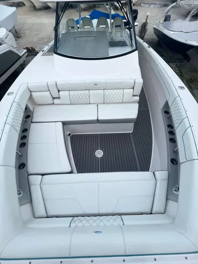  Yacht Photos Pics 2021 REGAL 38 SAV - Image 18