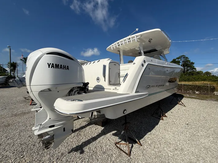  Yacht Photos Pics 2021 REGAL 38 SAV - Image 5