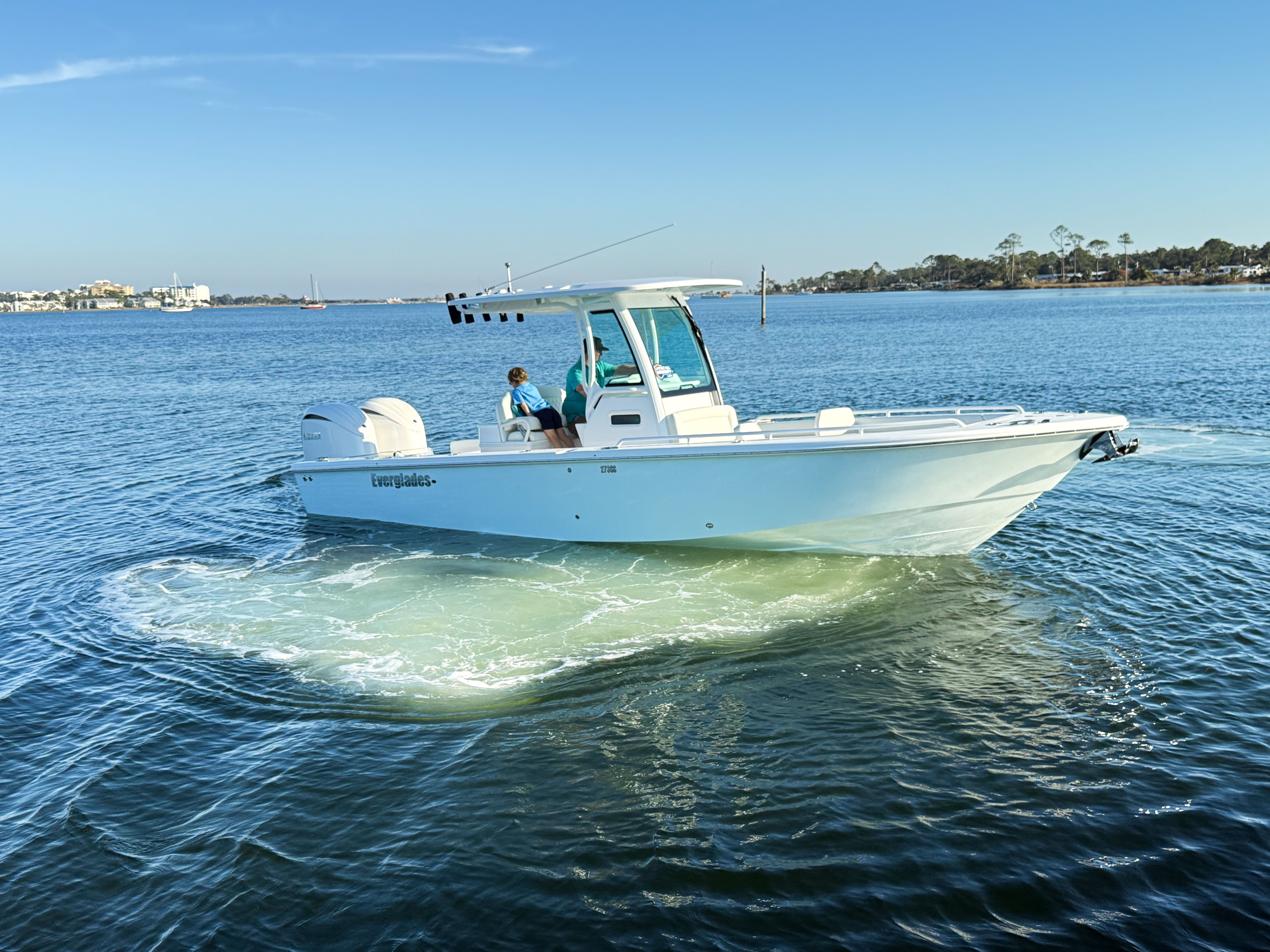 Everglades 273 Center Console