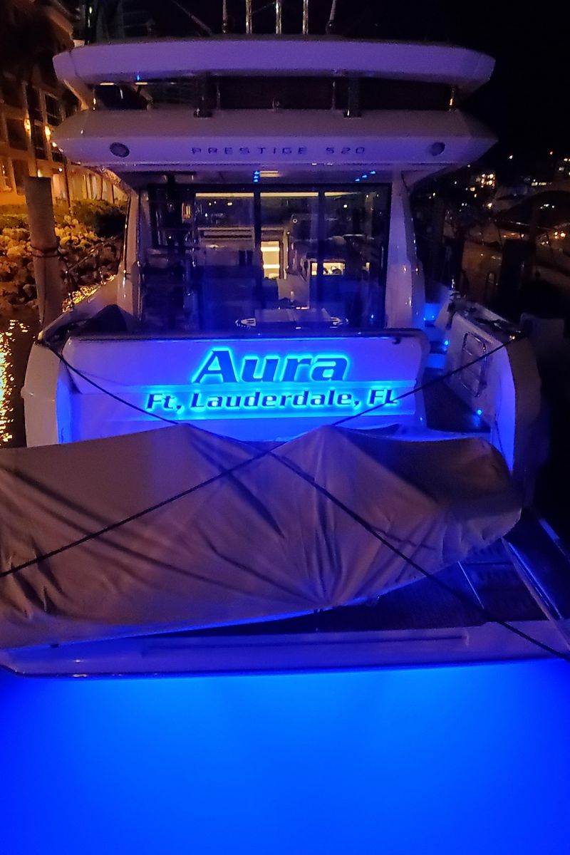2018 Prestige 52 