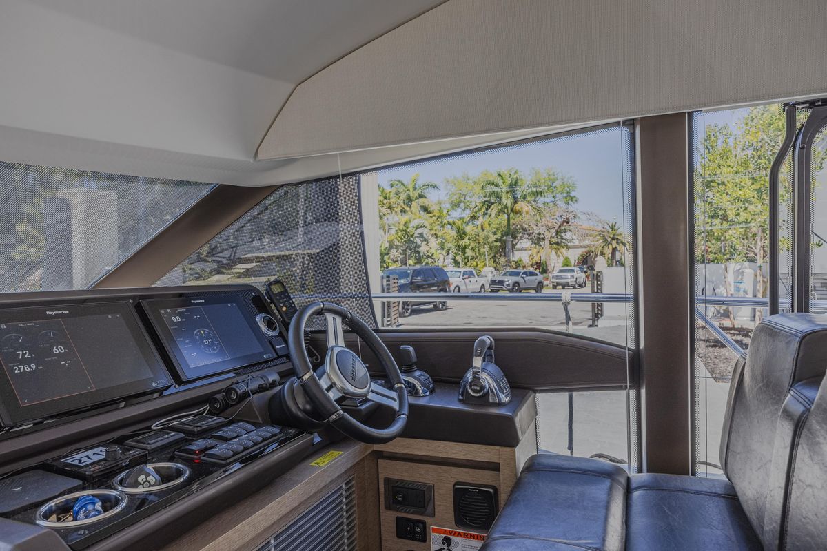 2018 Prestige 52 