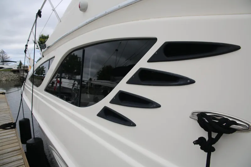  Yacht Photos Pics Retractable cleats for fenders