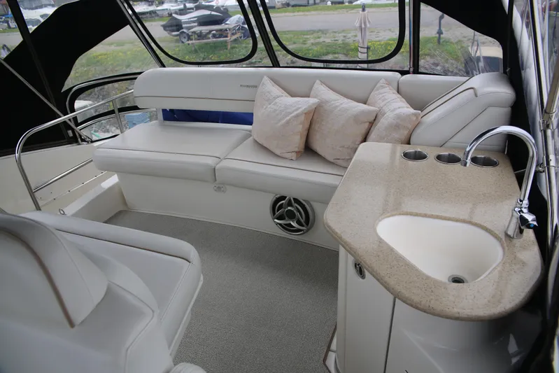  Yacht Photos Pics Bridge Deck