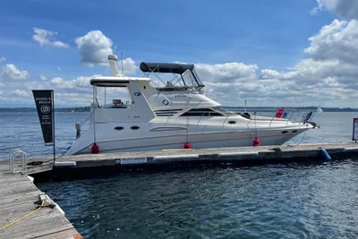 Sea Ray 420 Aft Cabin