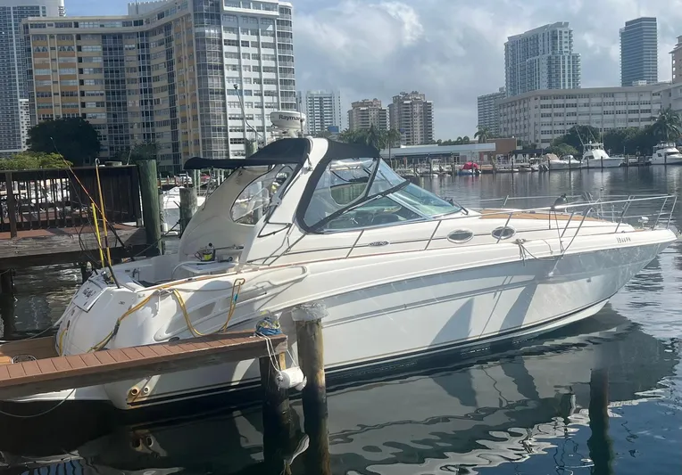 Knotta Clue Yacht Photos Pics 