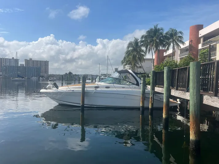 Knotta Clue Yacht Photos Pics 