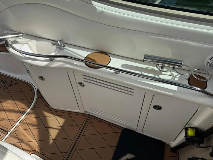 Knotta Clue Yacht Photos Pics 