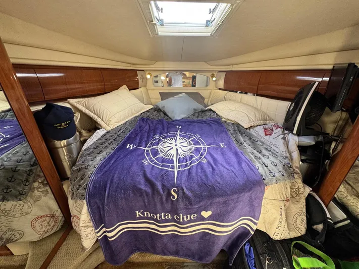 Knotta Clue Yacht Photos Pics 