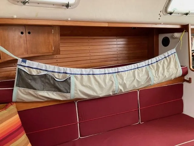 Finezza Veloce Yacht Photos Pics Starboard side sea berth