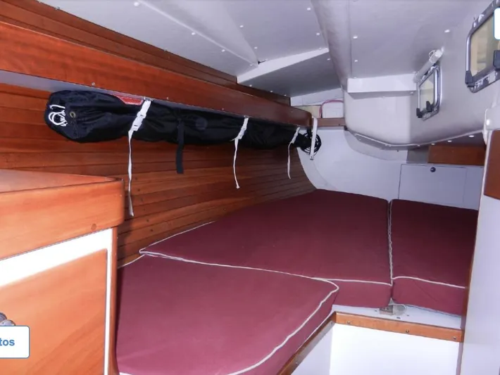 Finezza Veloce Yacht Photos Pics Aft cabin, with chest of drawers