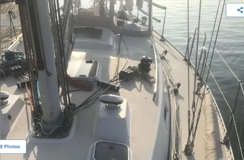 Finezza Veloce Yacht Photos Pics Looking aft, port side