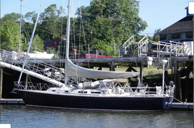 Finezza Veloce Yacht Photos Pics Laying along a dock in Camden, Maine