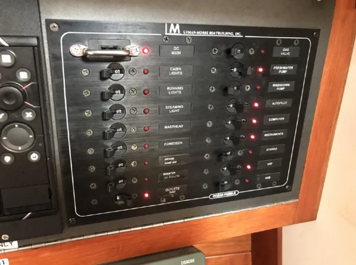 Finezza Veloce Yacht Photos Pics Brand new electrical panel