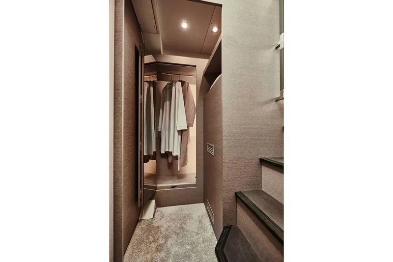  Yacht Photos Pics Manufacturer Provided Image