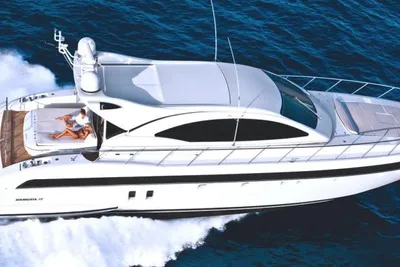 Mangusta 72