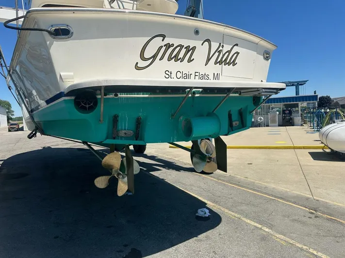 Gran Vida Yacht Photos Pics 1998 Ocean Yachts Super Sport boat "Gran Vida" at St. Clair Flats, MI, on dry dock.