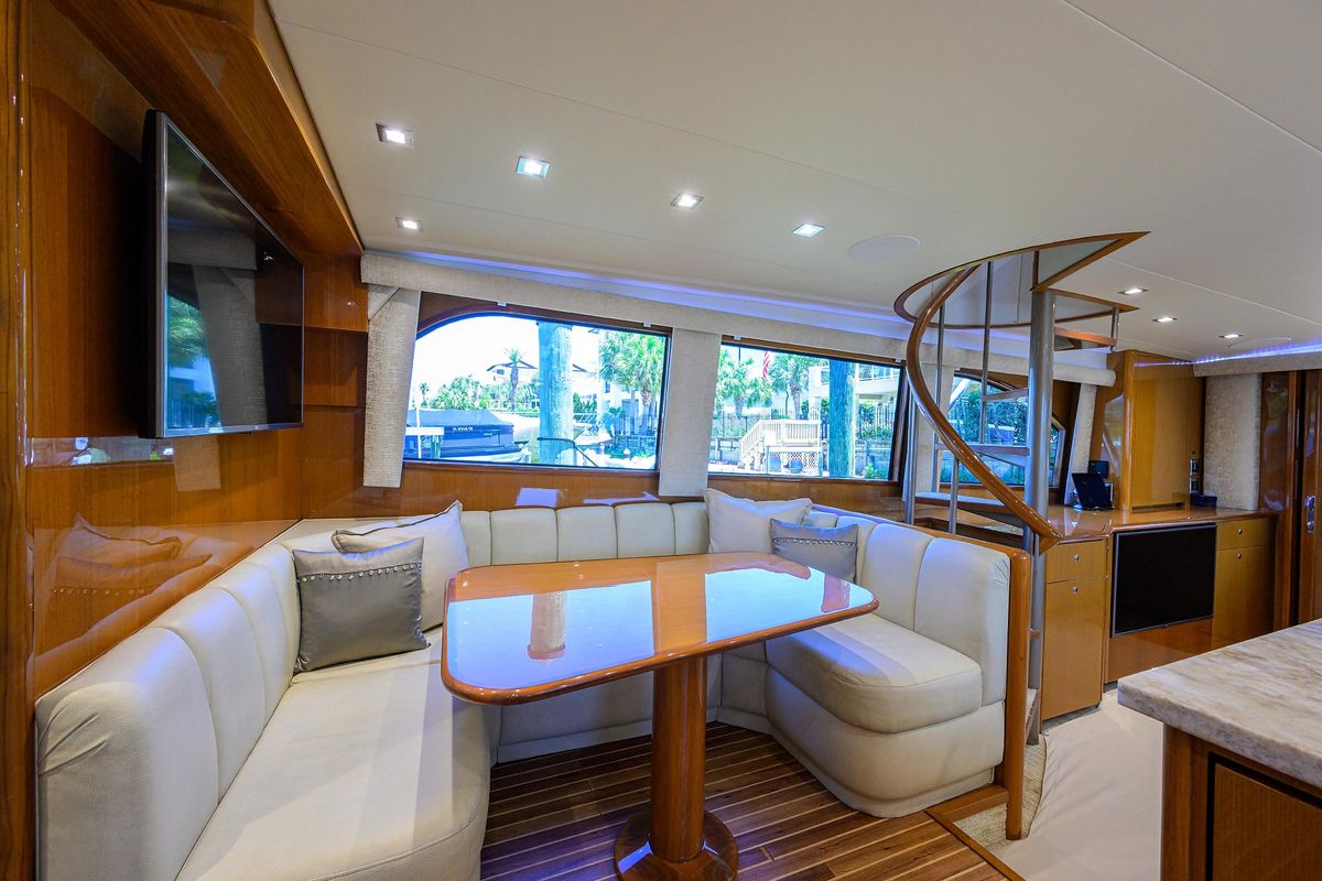 2004 Viking 65 