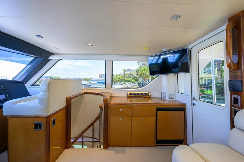 Enclosed Bridge W/tower Yacht Photos Pics 