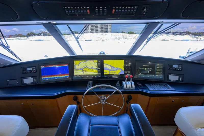 Enclosed Bridge W/tower Yacht Photos Pics 